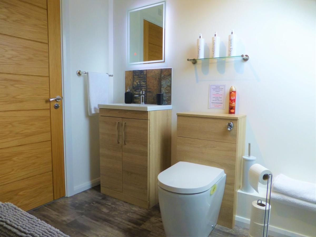 Gerycastell Luxury Holiday Apartment With Stunning Views & Ev Station Point Кармартън Екстериор снимка