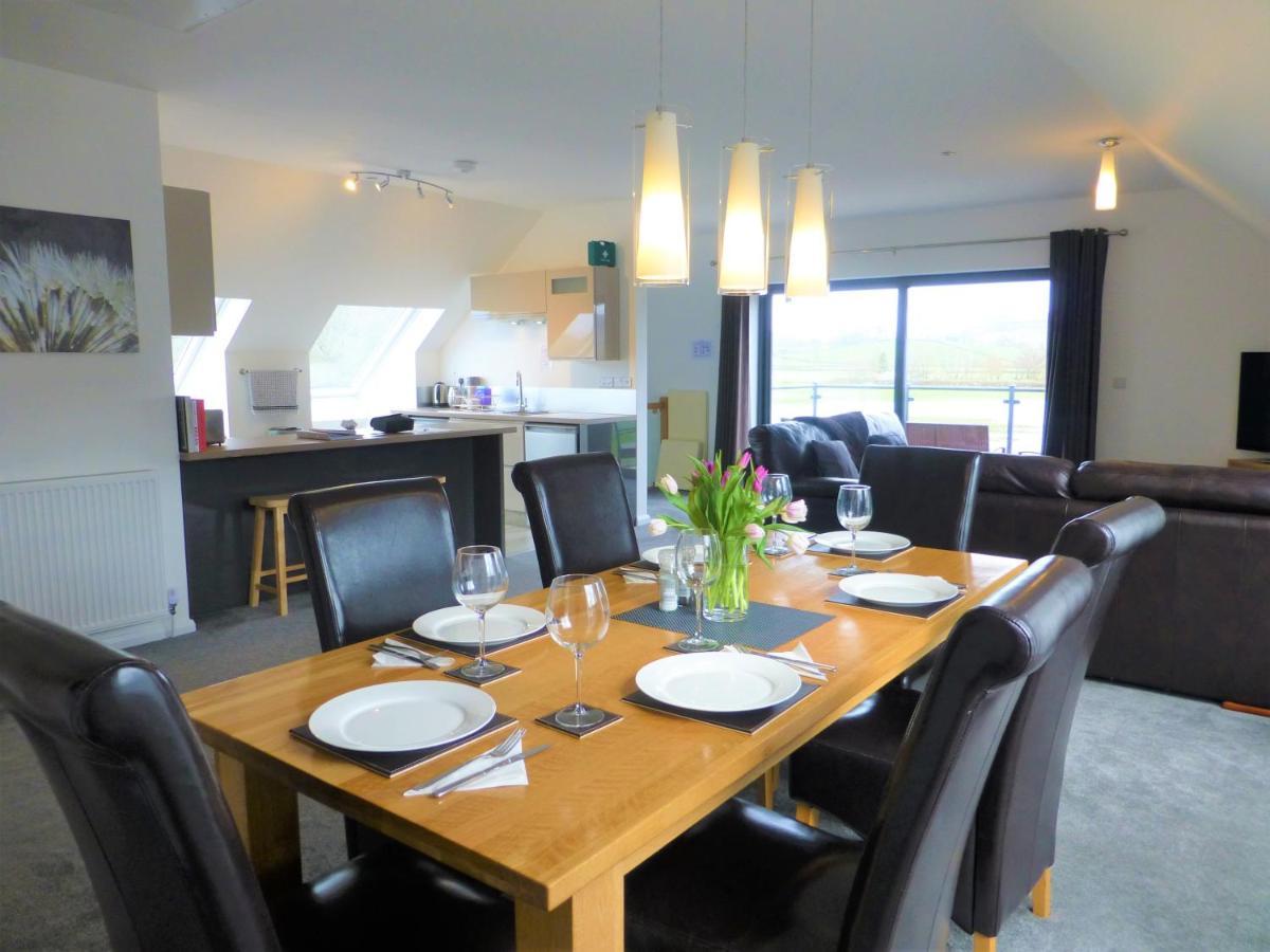 Gerycastell Luxury Holiday Apartment With Stunning Views & Ev Station Point Кармартън Екстериор снимка